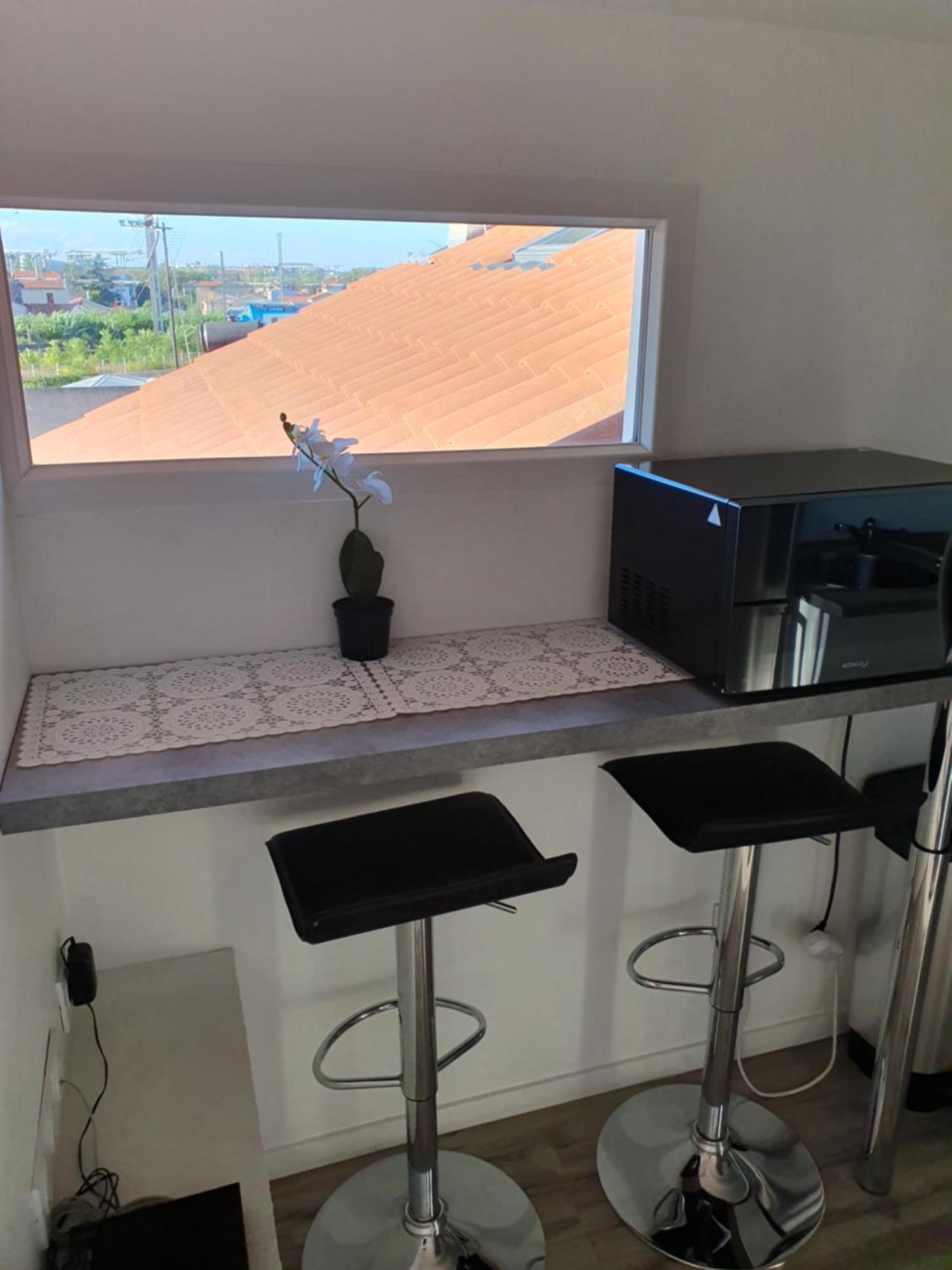 Aux Portes De Lyon Jolie T3 Clim Et Prime Video Apartment Givors Exterior photo